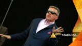 Madness – Baggy Trousers (Glastonbury 2009)