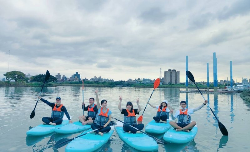 SUP and Canoe Experience in Taipei