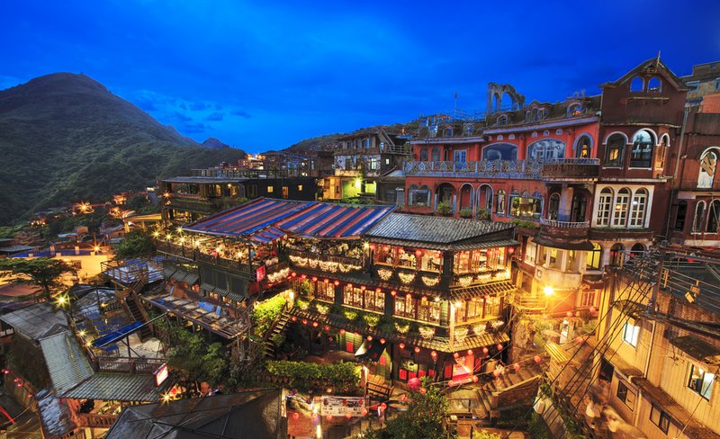 Houtong Cat Village & Jiufen Food and Tea Tasting Tour from Taipei