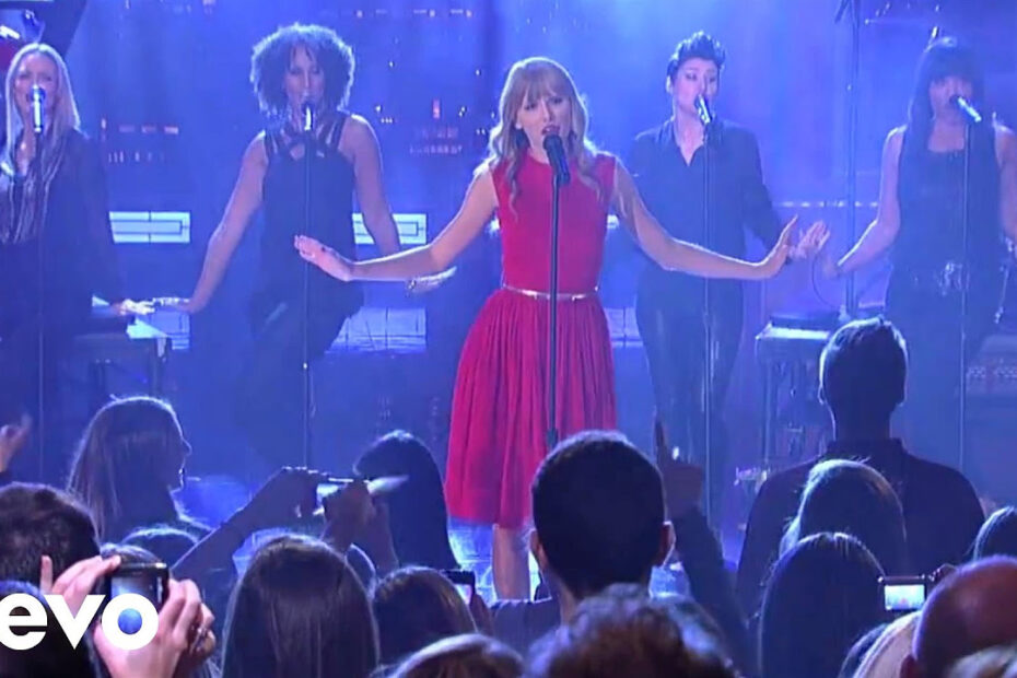 Taylor Swift – We Are Never Ever Getting Back Together (Live from New York City)