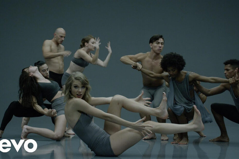 Shake It Off Outtakes Video #3 – The Modern Dancers (Behind The Scenes Video)