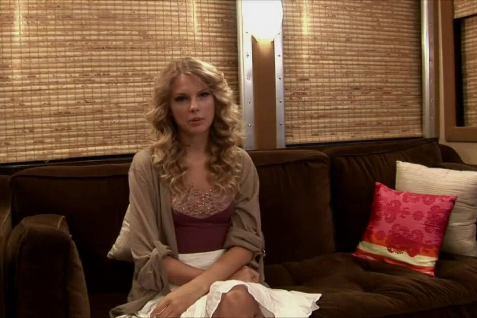 Behind-the-scenes in BAND HERO with Taylor!