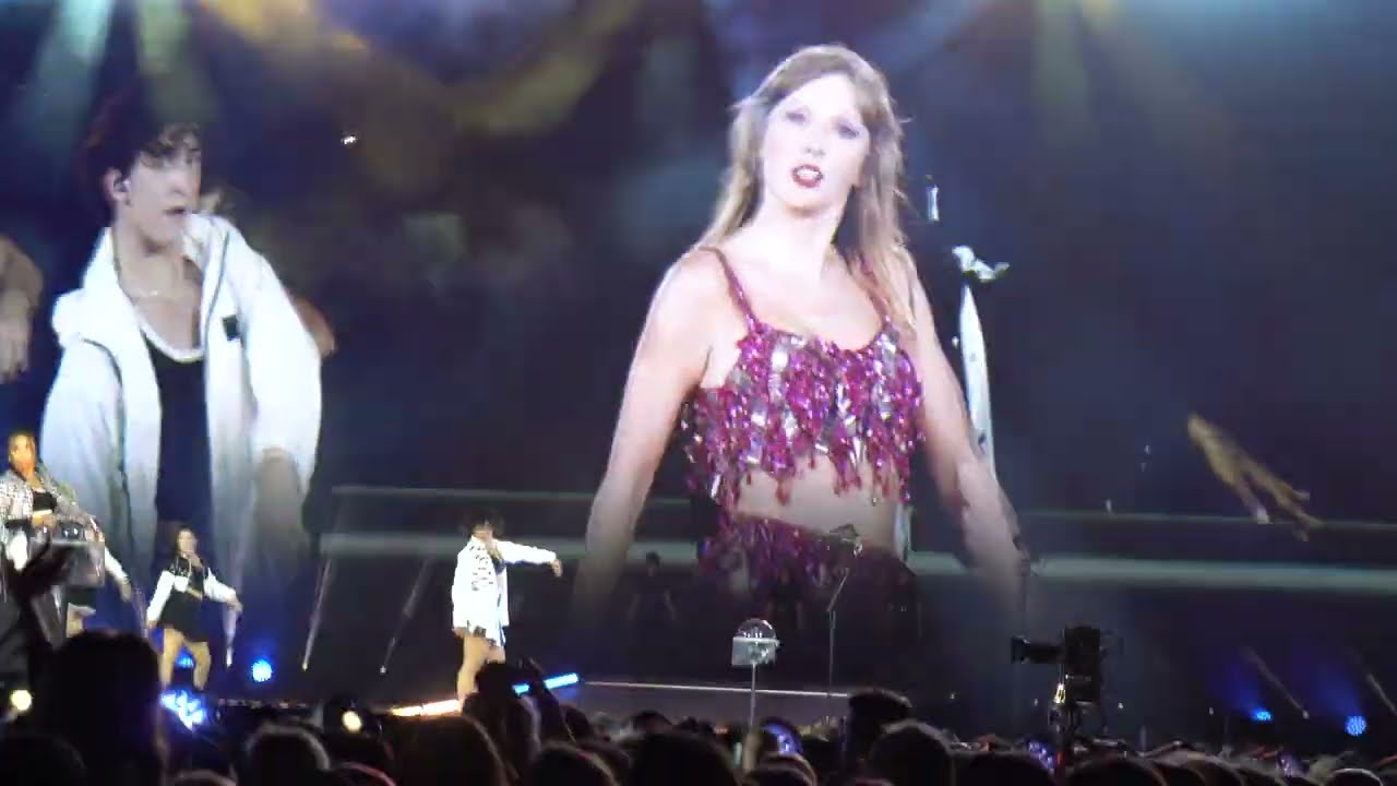Taylor Swift Shake it Off 7/22/2023 Lumen Field Seattle WA