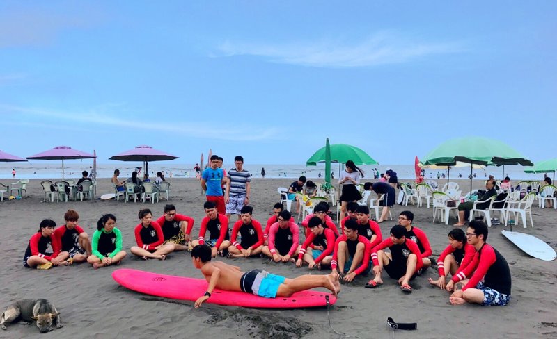 2D1N Surfing Experience in Yilan by Surffella
