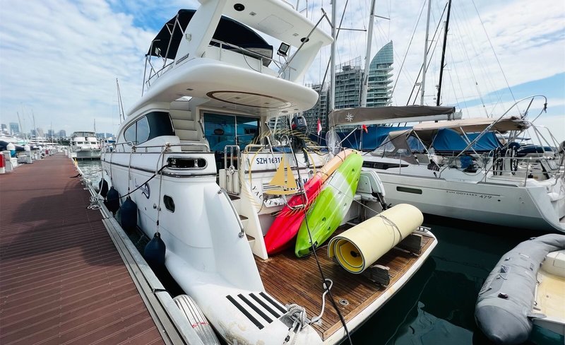 Premium Yacht Charter Singapore – Leviathan 88 by Zenithyachtcharters