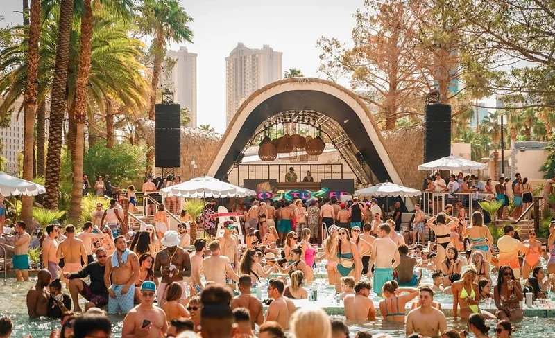 Pool Party Crawl Experience in Las Vegas