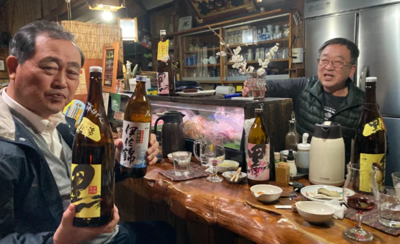 Izakaya Bar: Enjoy shochu with locals (Kagoshima)