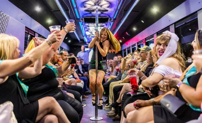 Club Crawl with Party Bus Experience in Las Vegas