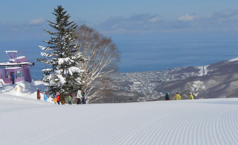 Otaru Asarigawa onsen Ski resort 1 day lift ticket & Rental set