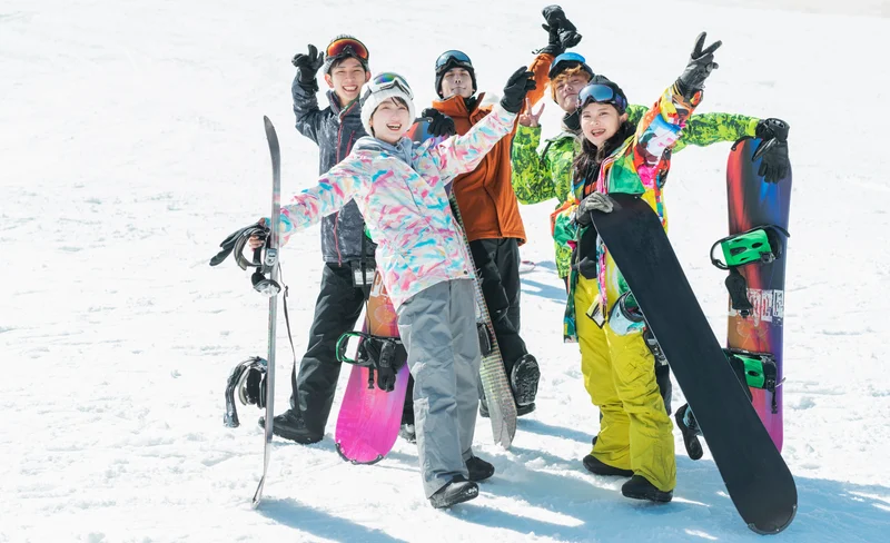 Echigo Yuzawa Ski/Snowboard Lessons & Accommodation (Niigata)