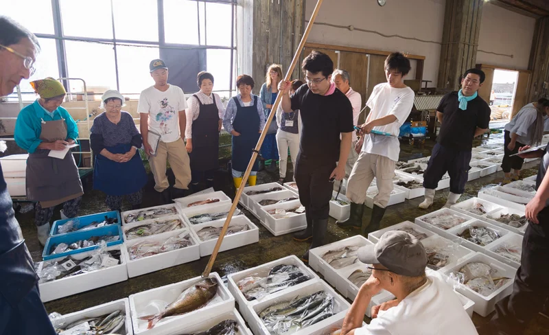 Yamagata Fish Market tour and Sushi Workshop