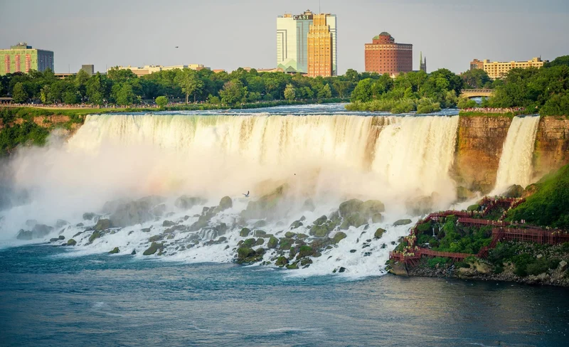 VIP First Access Maid of the Mist and Cave of the Winds Niagara Tour