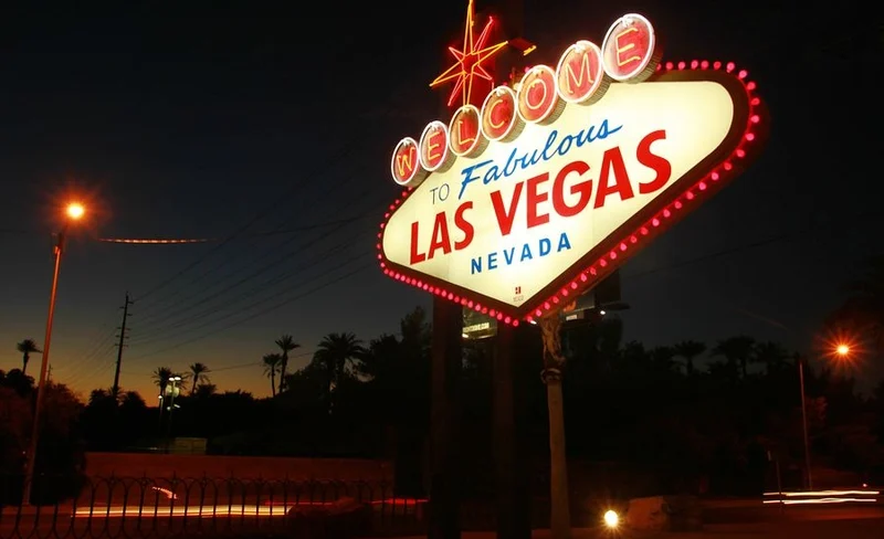 Las Vegas Monument Valley 1 Night 2 Days Tour