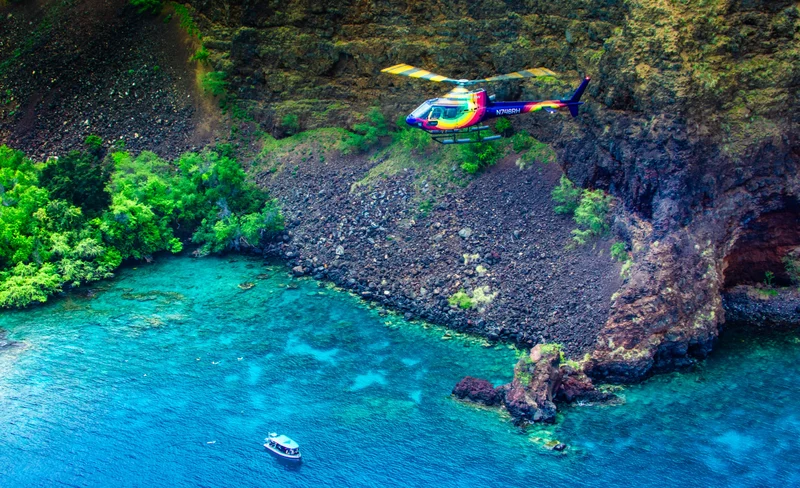 30-Minute Kona Coast Scenic Helicopter Tour with Doors Off or On