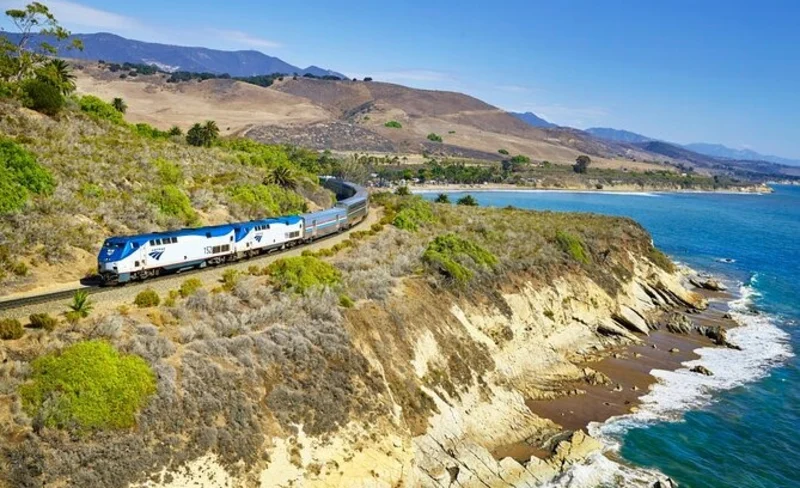 Amtrak Coast Starlight and Santa Barbara Day Tour from Los Angeles