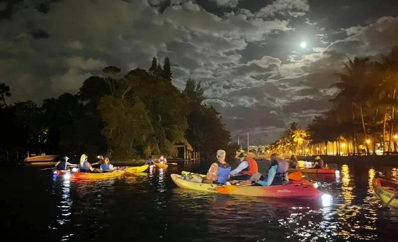 Full Moon Night Kayak Tour in Fort Lauderdale